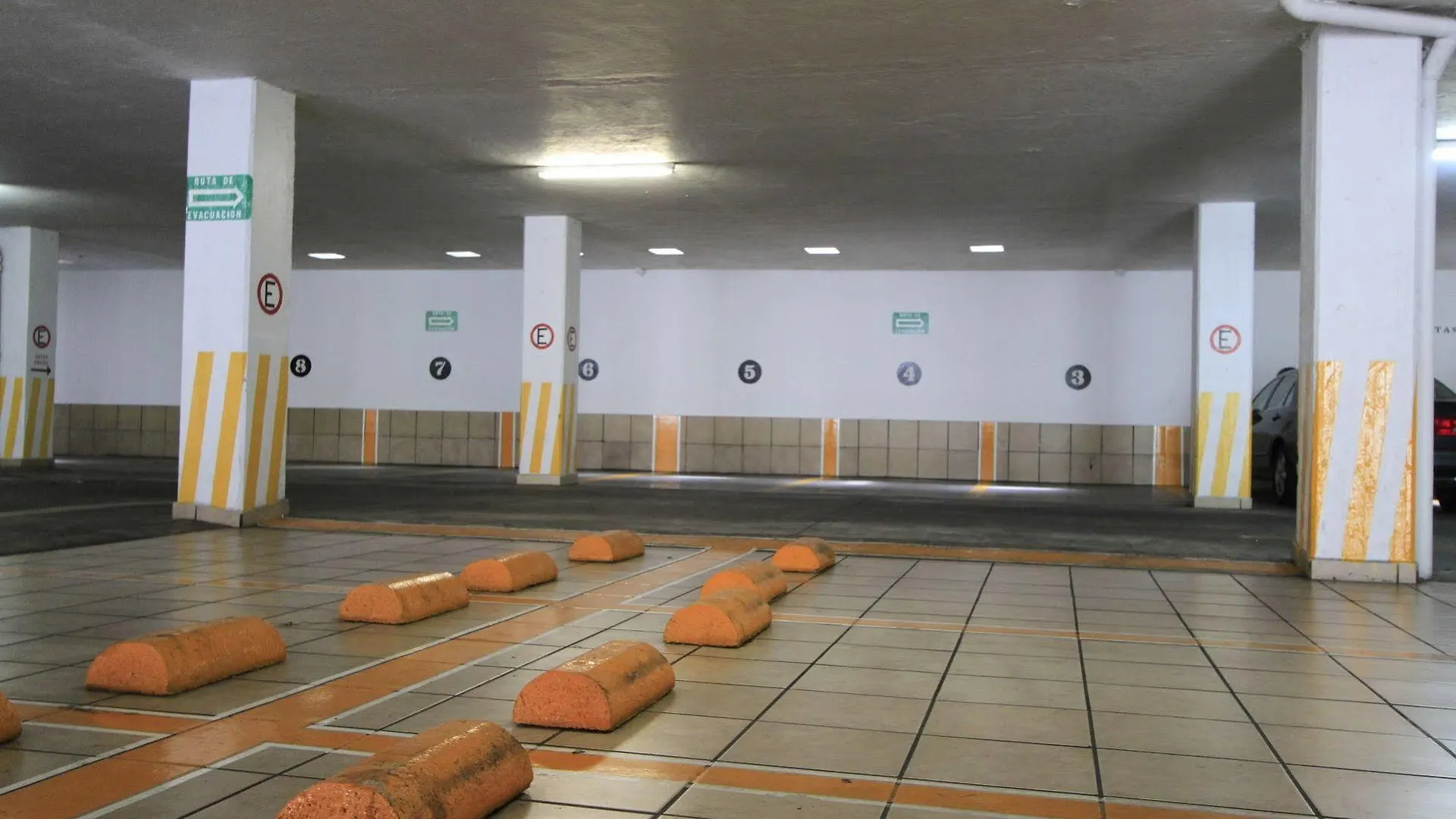***  גואדלחארה Hotel Estadio מקסיקו